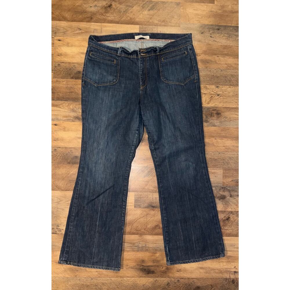 Old Navy women’s classic rise bootcut blue jeans - Picture 9 of 16
